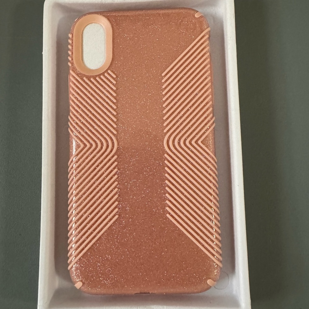 iPhone 10Xr rose gold cellphone case. Brand new, never used, forgot I bought it!